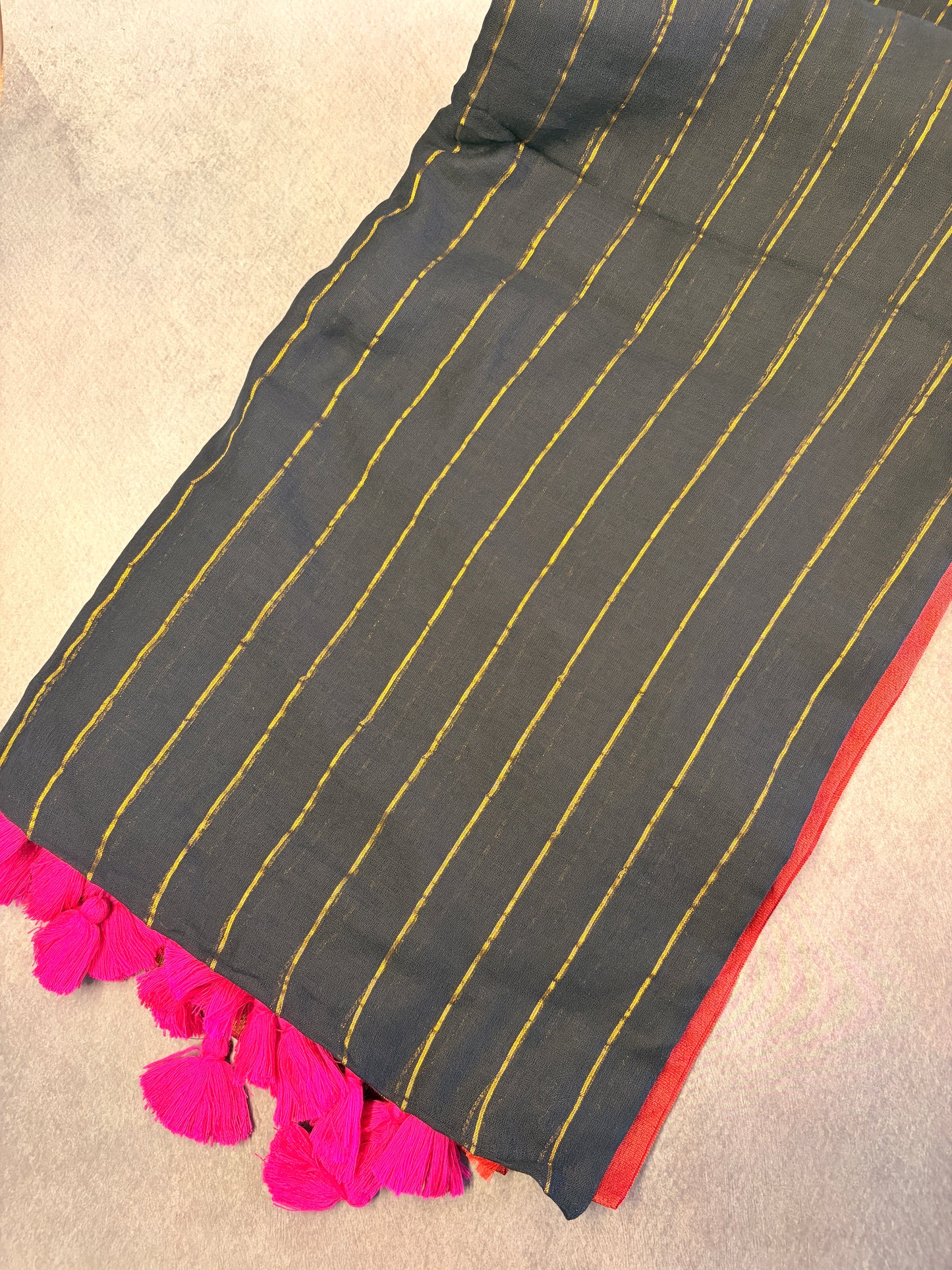 Black Mul Cotton Saree with Pink and Red Floral Zari Border & Handmade Tassels MJ151