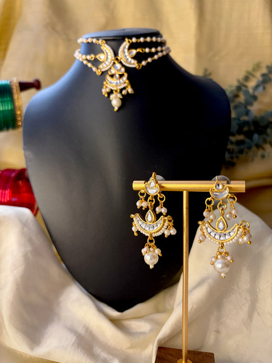 Kundan Pearl Choker with Matching Earrings MJ119