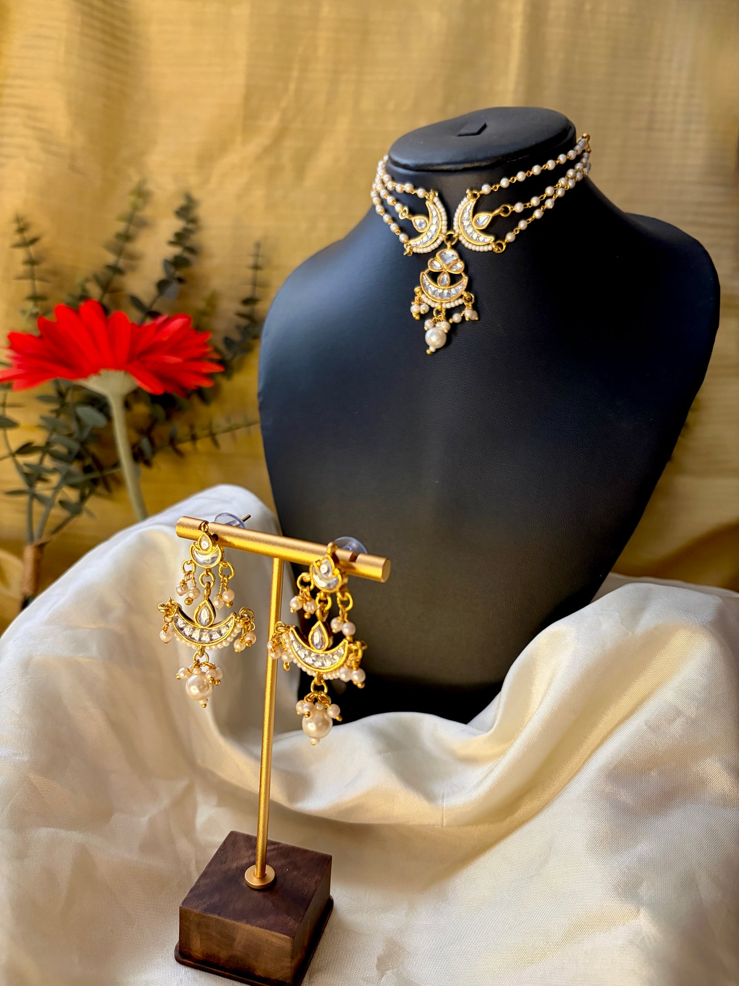 Kundan Pearl Choker with Matching Earrings MJ119