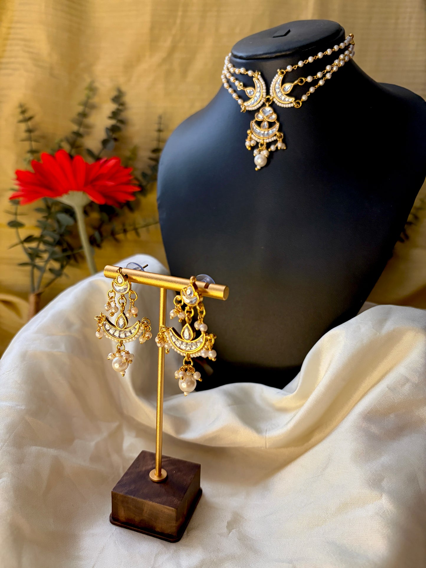 Kundan Pearl Choker with Matching Earrings MJ119