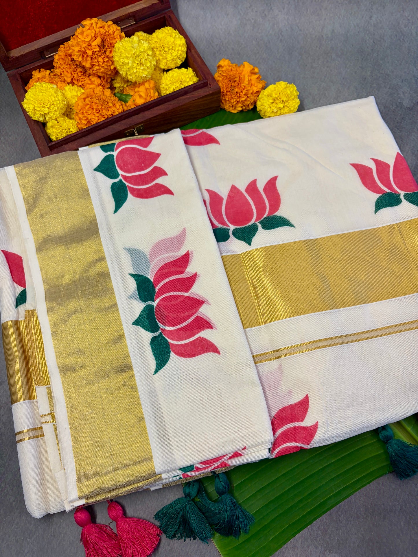 Lotus Kasavu Cotton Kerala Saree with Tassels MJ144