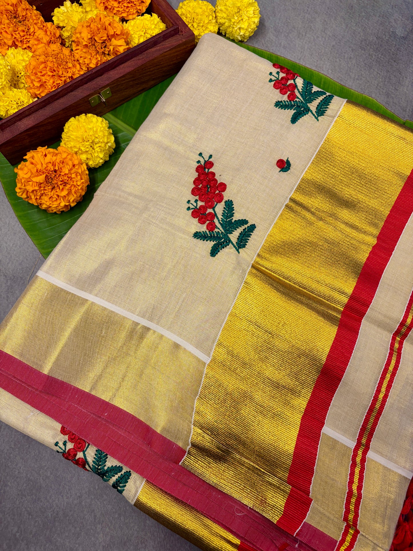 Flower Embroidery Tissue Kasavu Saree MJ148
