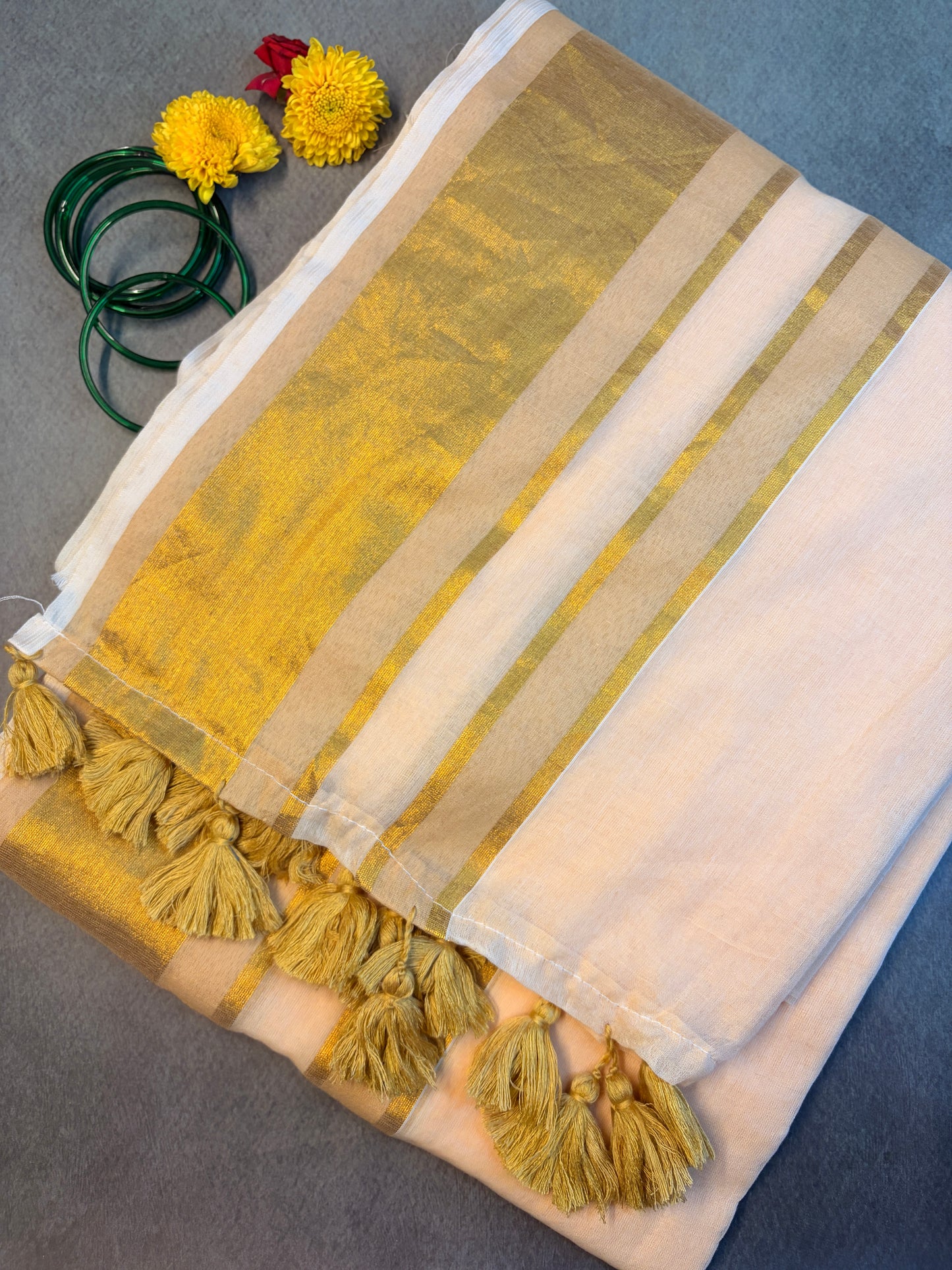 120 Count Mul Cotton Melon Beige Kerala Kasavu Saree with Classic Gold Zari Border MJ162
