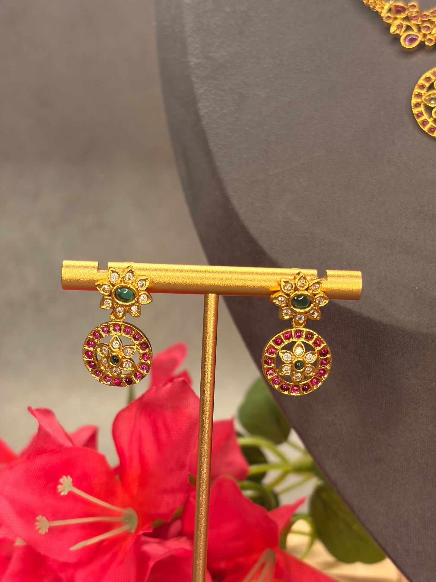 Matt Gold Pendant Necklace Set with Green & Ruby Stones MJ132