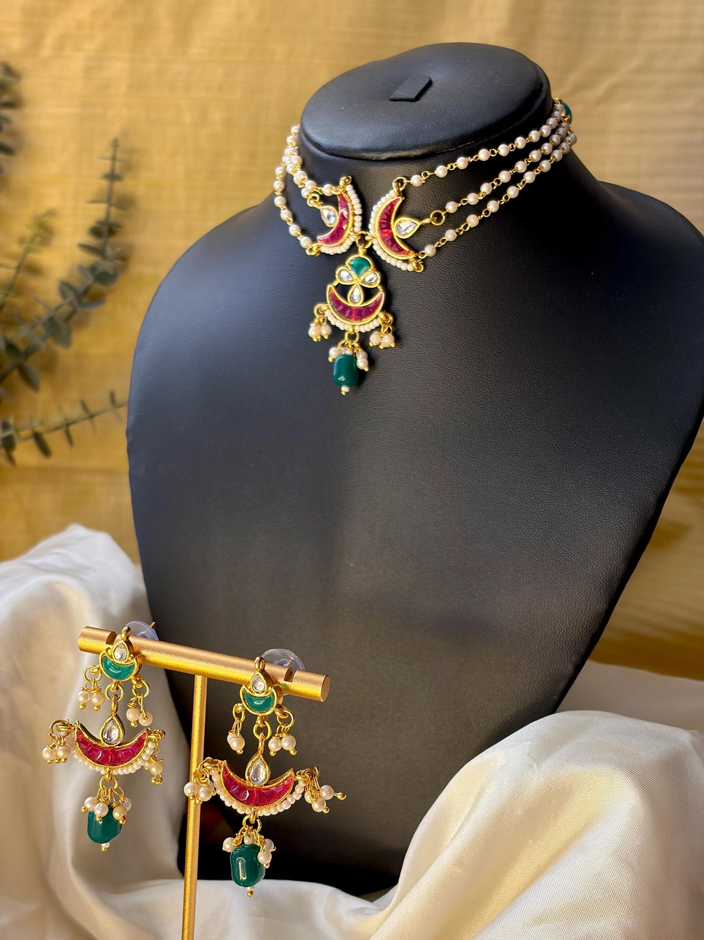 Kundan Pearl Choker with Matching Earrings MJ119